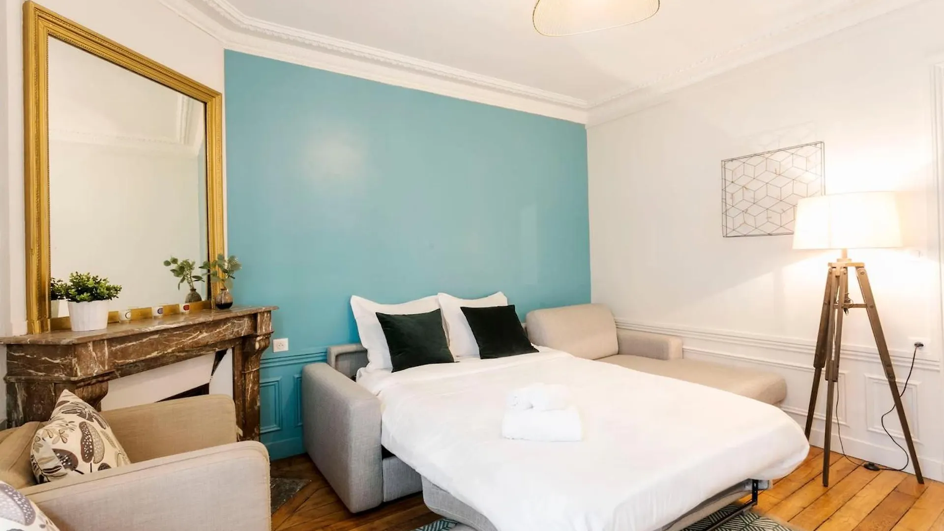 Central Royal 1br Cozy Apartment *